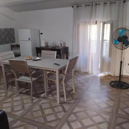 Bed & Breakfast House